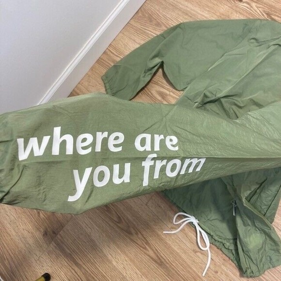 WAYF ’98 Johnny Popover Windbreaker With Front Pocket in Dusty Olive 1X NWT - Picture 5 of 8